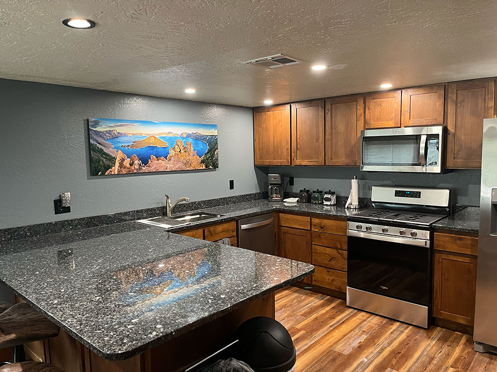 Kitchen area - Rogue River wedding