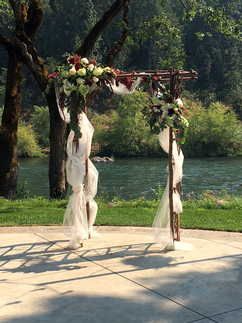 Arbor - Rogue River wedding